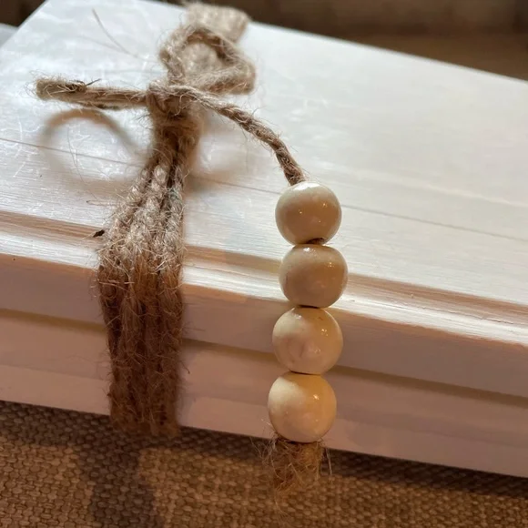 Painted book decor - Picture 4 of 8